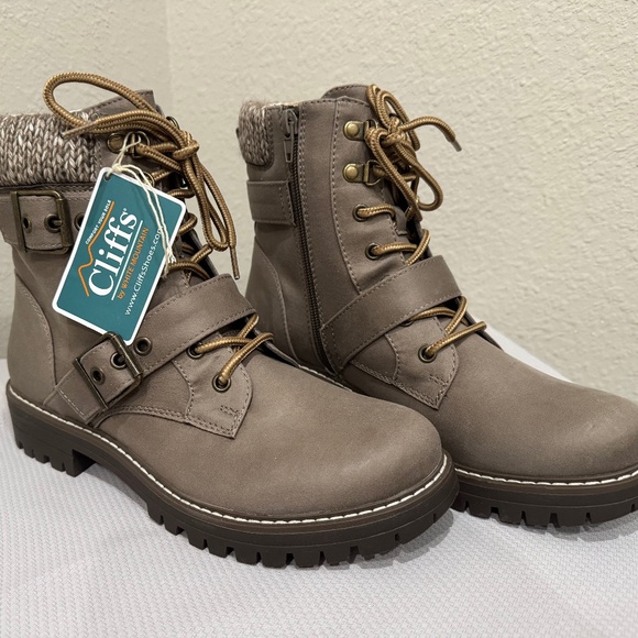 CLIFFS BY WHITE MOUNTAIN Women's Zippered Lace-Up Ankle Bootie with Knit Collar - Picture 1 of 7